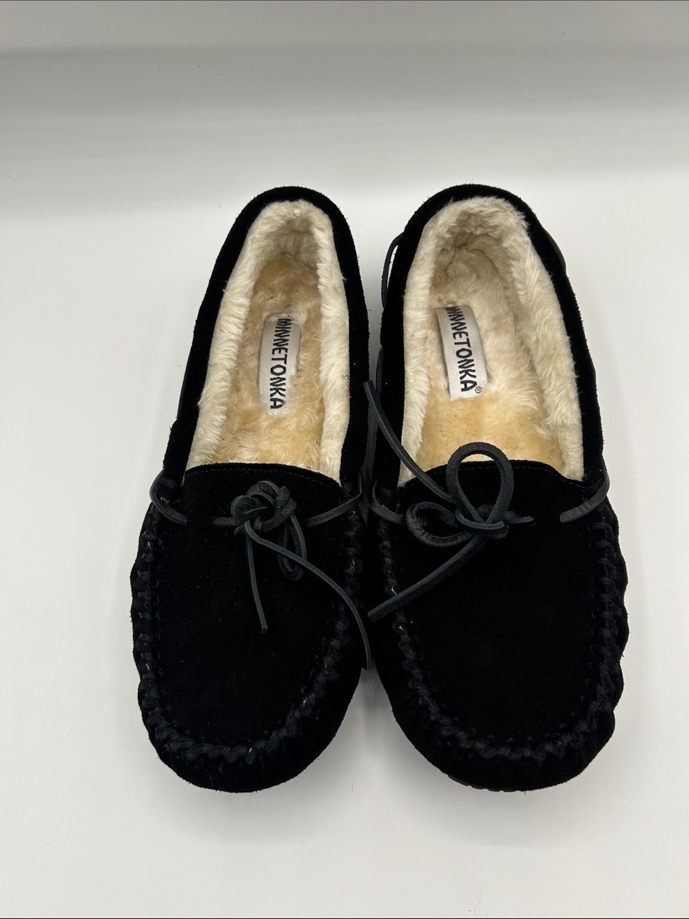 Minnetonka  Black Suede Moccasin with Cream Fur Lining